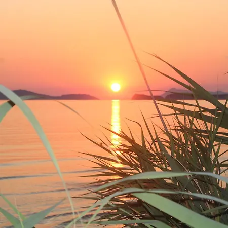 Bettina 2nd Floor Villa Afión